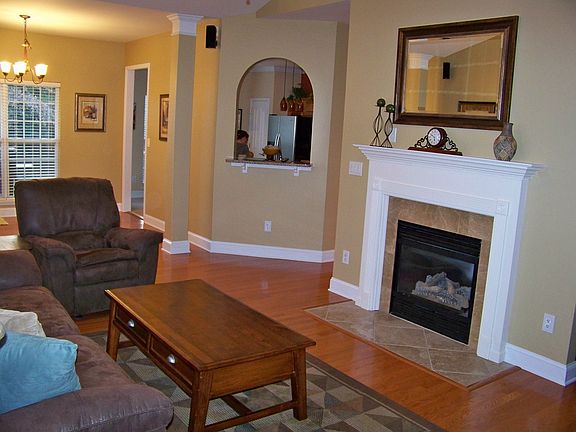 3rd image of 6908 Weirton Pl