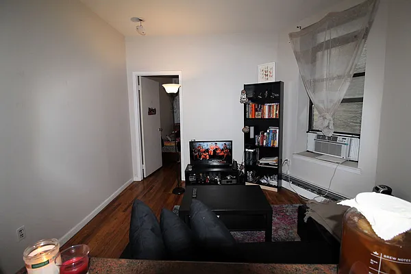 Rented by Compass | media 22