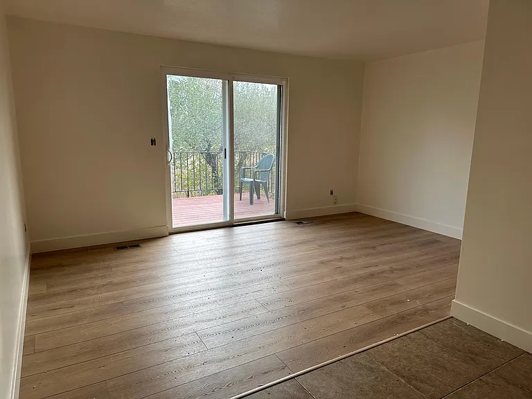 120 N 200 E #7 — Photo 5