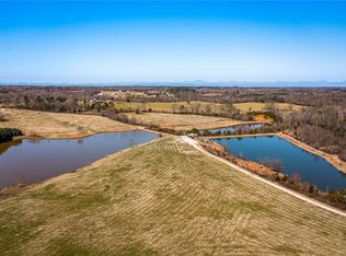 461 Williams Farm Rd, Westminster, SC 29693