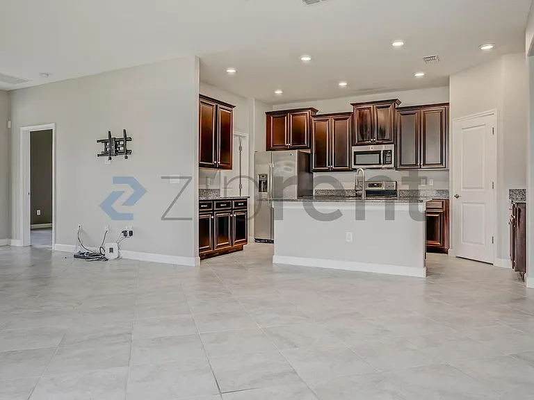 11729 Winterset Cove Dr — Photo 4