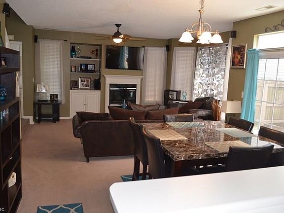 3rd image of 1525 Tallwood Cir