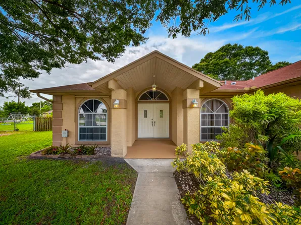 1957 SE DRANSON Circle, Port St Lucie, FL 34952