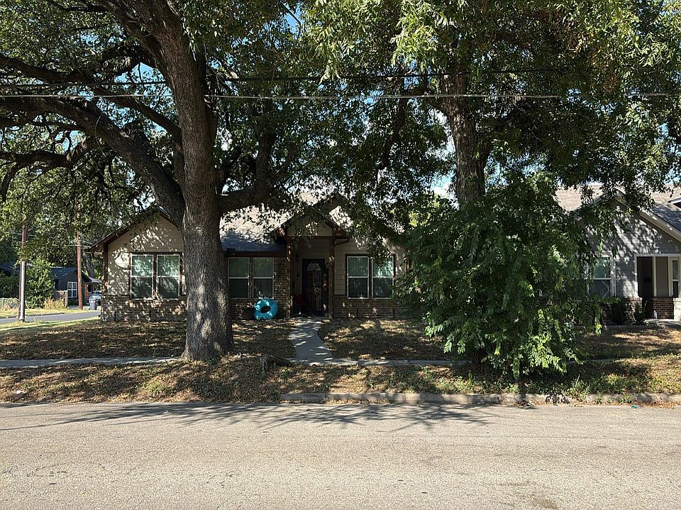 1st image of 421 Turner St