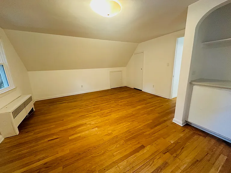 19 Armory St — Photo 2