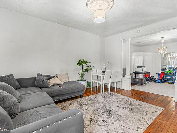 4th image of 519 Grove St
