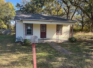 307 S Jernigan St, Bells, TX 75414