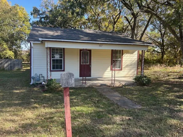 307 S Jernigan St, Bells, TX 75414