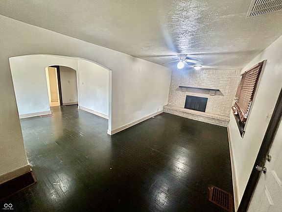 2nd image of 4102 E 11th St