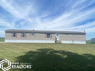 5152 225th St, Oakville, IA 52646