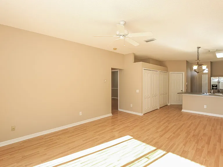 18233 Brookpark Dr — Photo 4