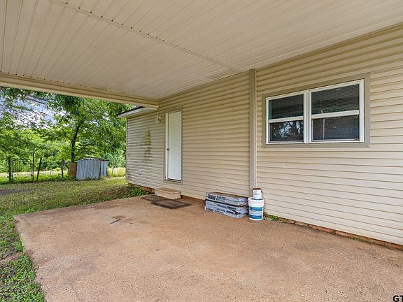 4th image of 845 County Road 3811