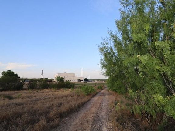 2nd image of 3343 N Us Highway 83