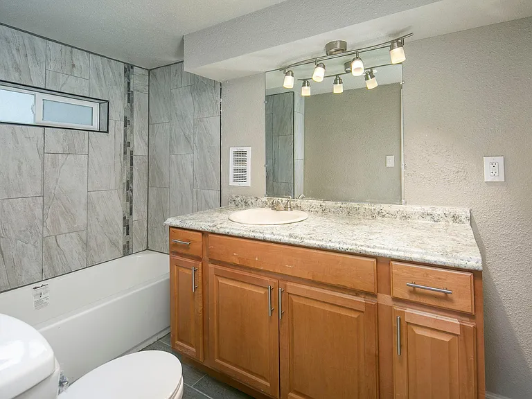 108 S Dorothy Ave — Photo 17