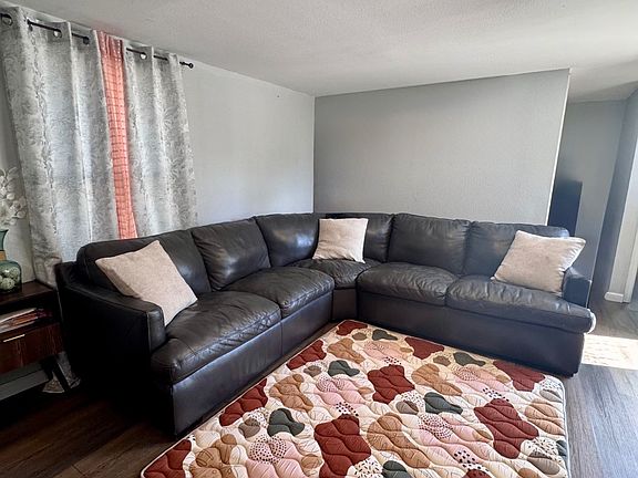 5th image of 1004 Masood Ln