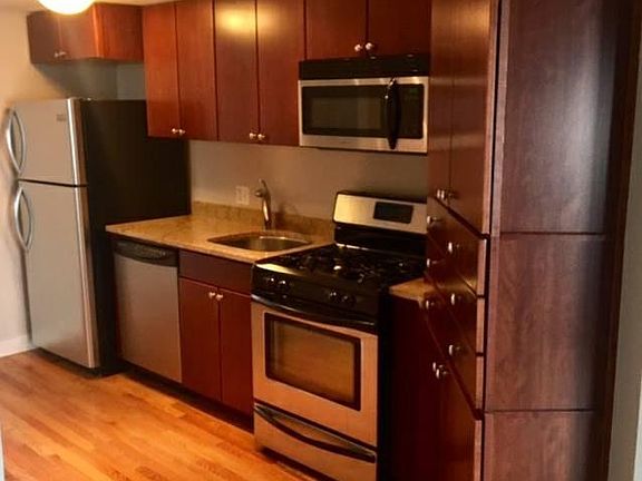 2nd image of 2403 N Clybourn Ave #4