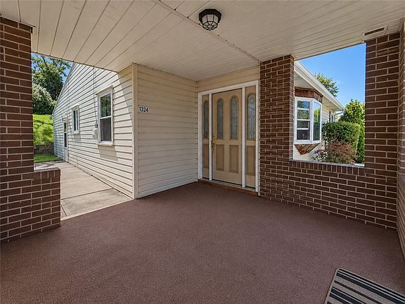 5th image of 1324 Beverly Rd