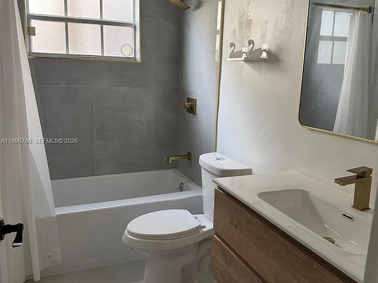 771 SW 148th Ave #1301 — Photo 8