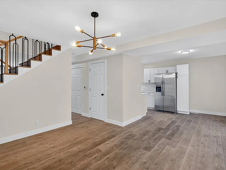 208 Coral Dr — Photo 6