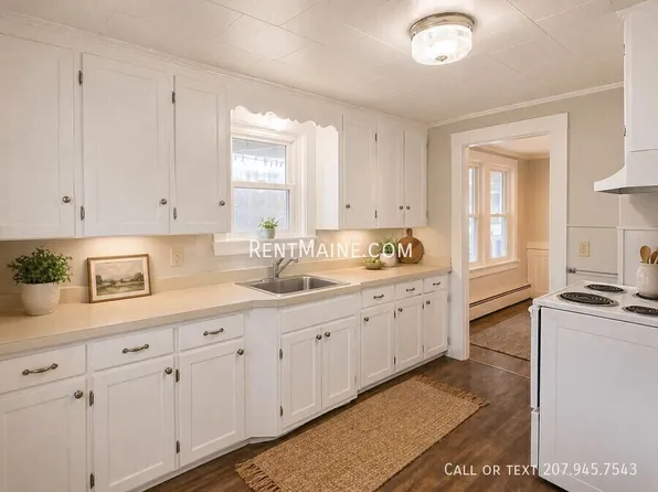 64 Elm St APT 5, Auburn, ME 04210