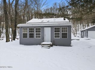 209 Urban Rd, Hawley, PA 18428