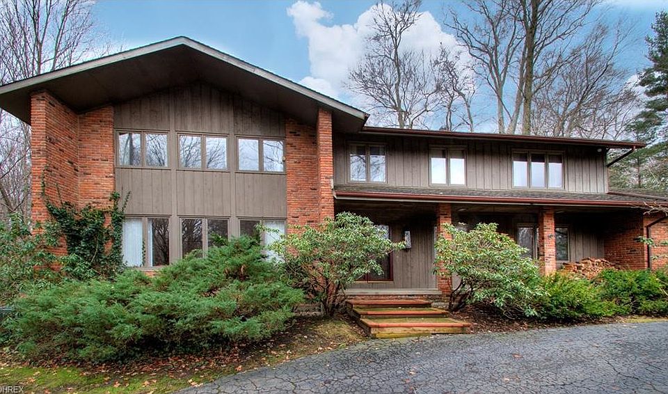 1st image of 65 Winterberry Ln