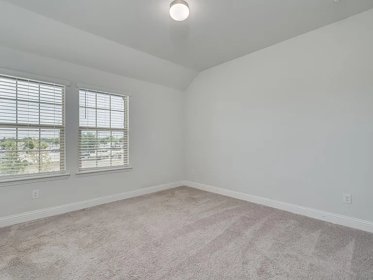 6805 Andrew Dr — Photo 24