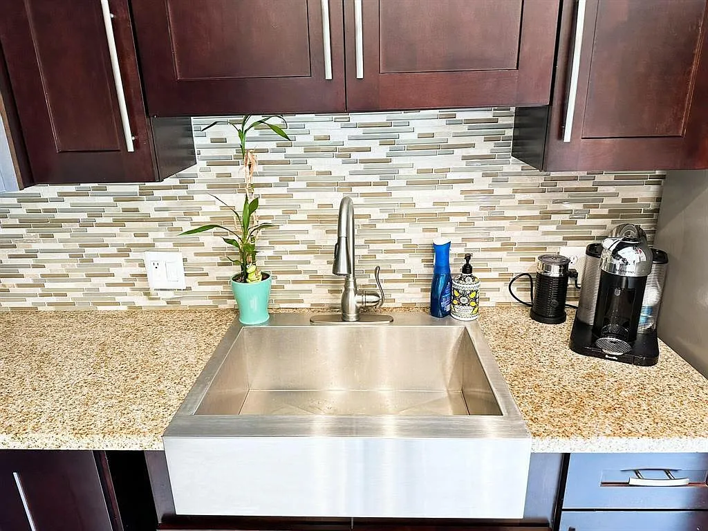 2 bed, 1288 sqft, $2,800 — Photo 2