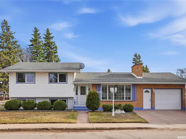 1044 EAST CENTRE, Saskatoon, SK S7J 3A3