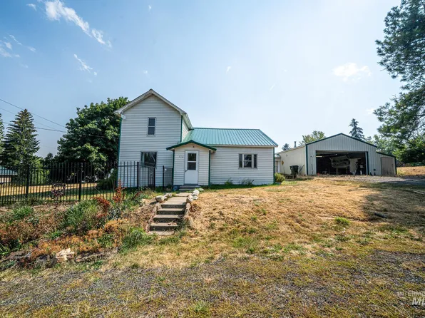 712 3rd Ave, Nezperce, ID 83543
