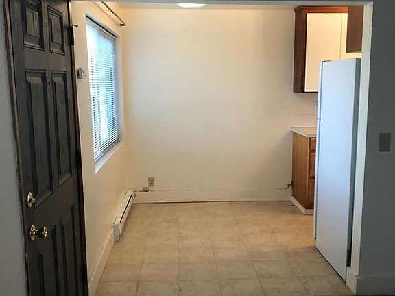 5th image of 3011 14th Ave W #5