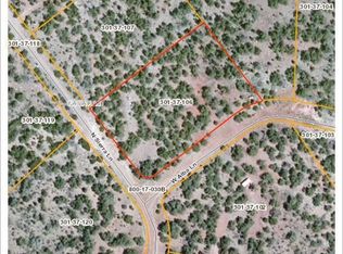 32670 W Alba Ln, Seligman, AZ 86337