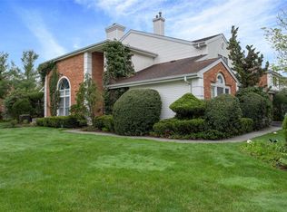82 Hamlet Dr, Commack, NY 11725