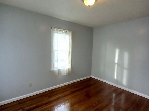 2nd image of 744 Marie Ave