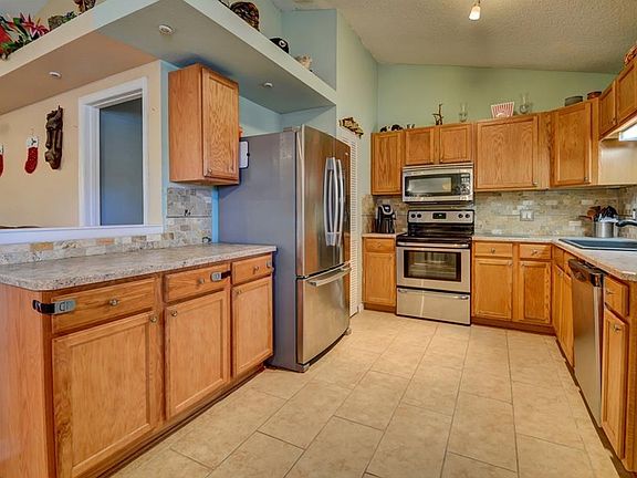 5th image of 2674 Groveland Ave
