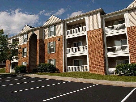 4th image of 301 N Knollwood Dr #4202
