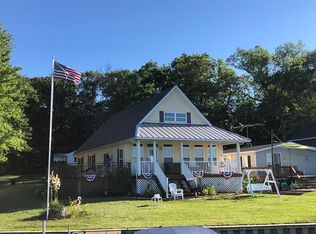 1591 E Clearwater St, Grant, MI 49327