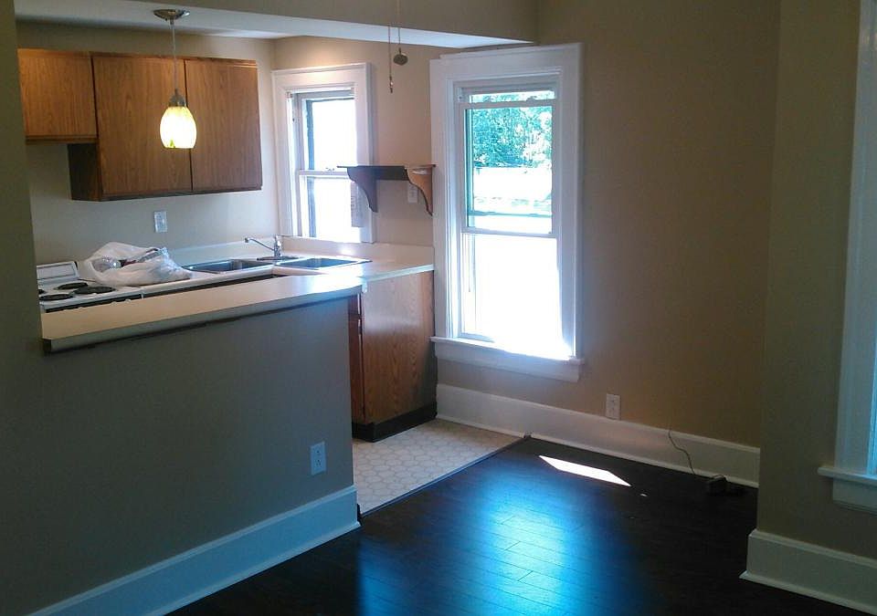 1st image of 44 Helen Ave APT 3