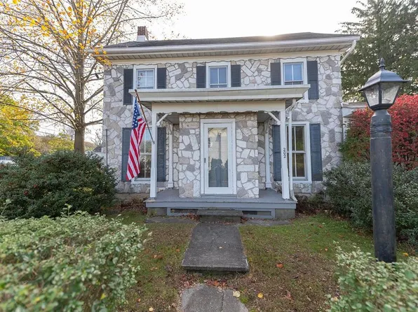 202 Fern Rd, Riegelsville, PA 18077