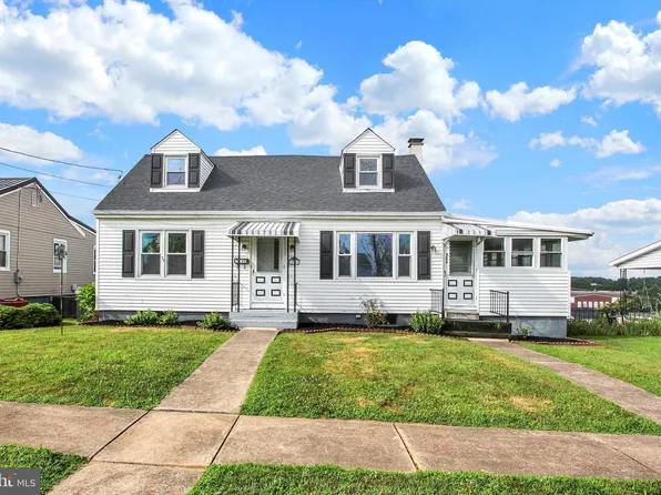 326 Fairmount Ave, Waynesboro, PA 17268