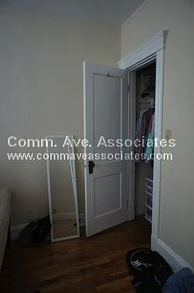 1 bed, 1.0 bath, $2,350 — Photo 2