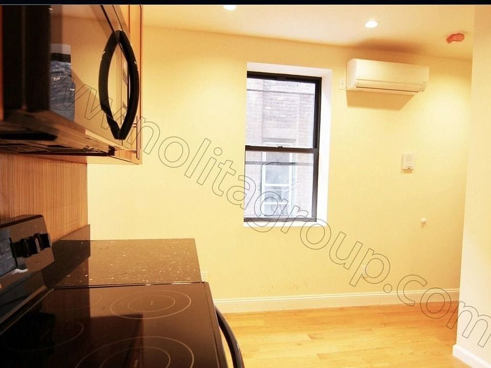 2nd image of 11 Allen St #4RF