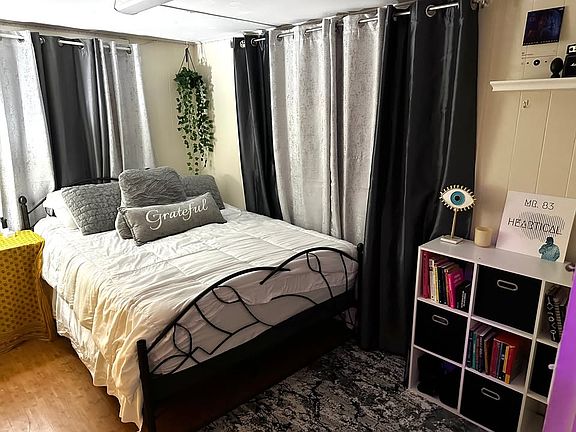 3rd image of 3359 Kanaina Ave Unit B
