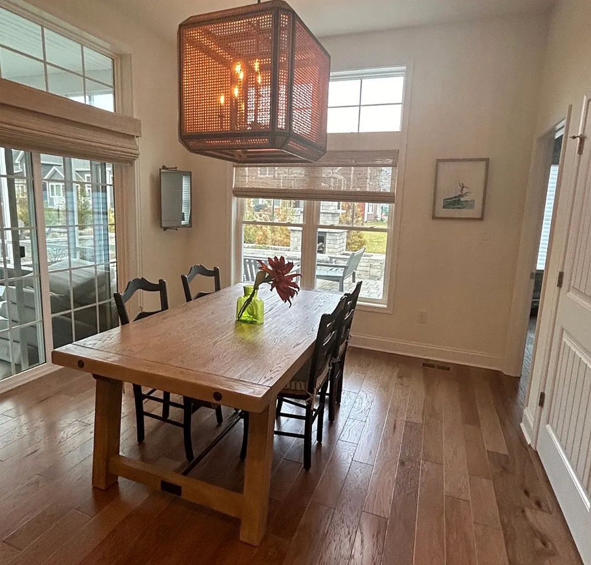5 bed, 3300 sqft, $3,650 — Photo 1