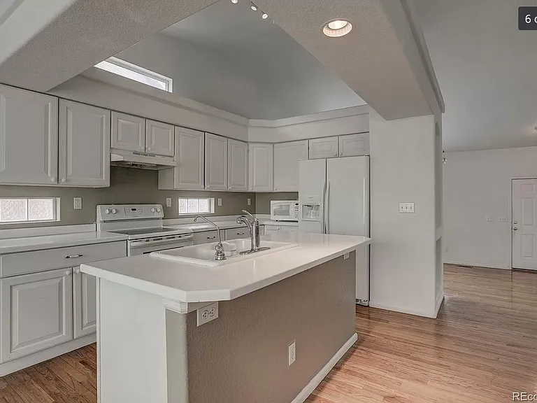 5079 Ashbrook Cir — Photo 4