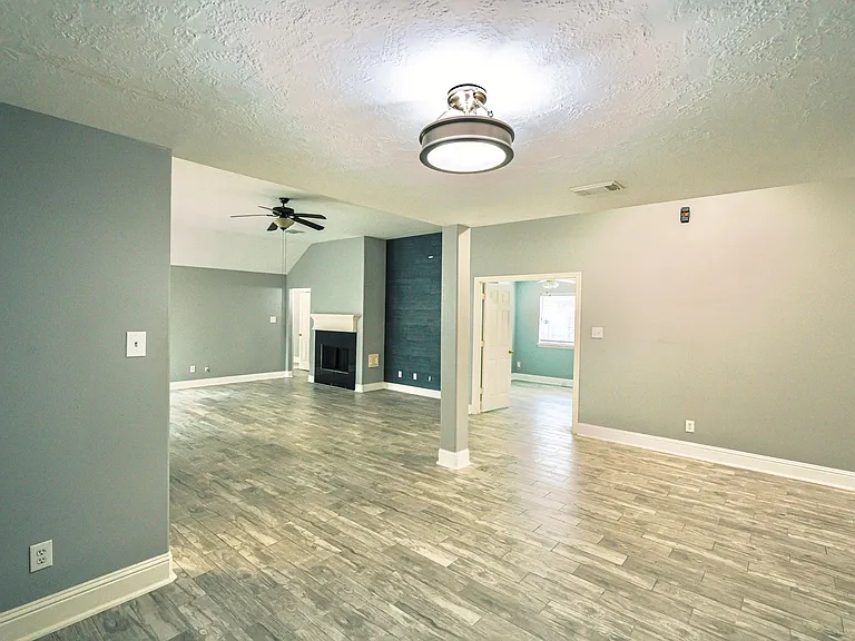 3231 Candlepine Dr — Photo 4