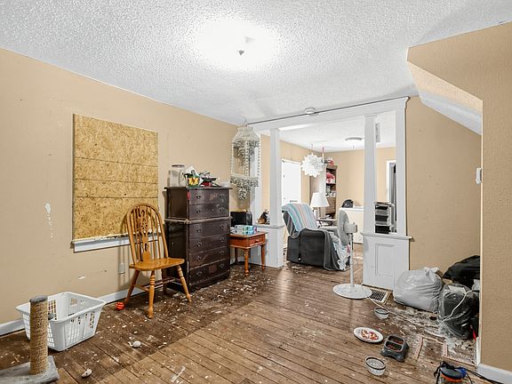 5th image of 306 S Maple St