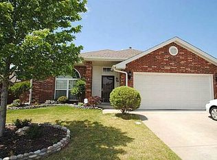 2337 Serenade Dr, Midwest City, OK 73130