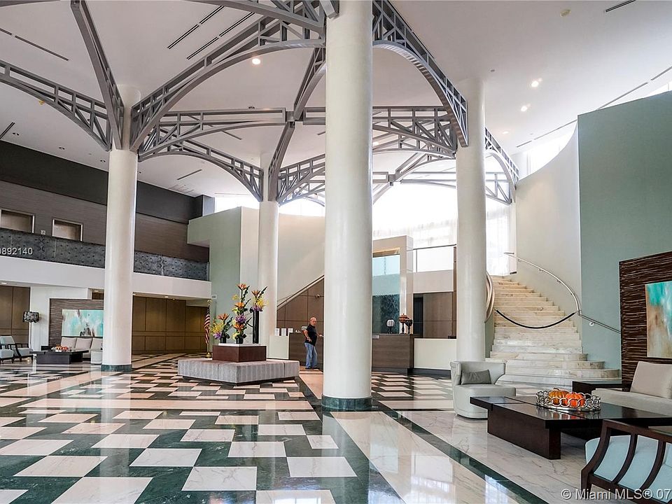1st image of 19333 Collins Ave APT 1706
