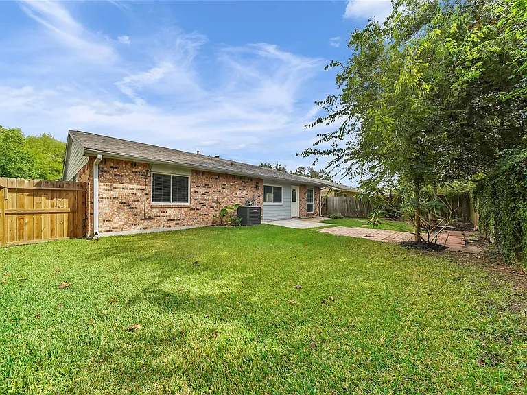 6630 Tara Dr — Photo 18